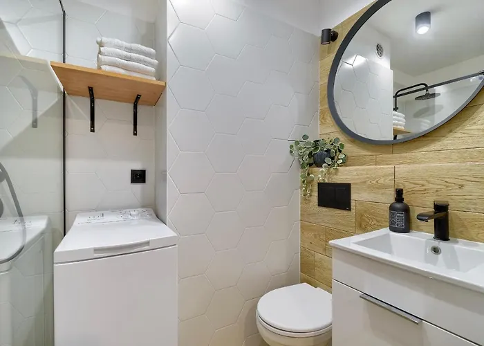 アパート 4 Pory Roku Przy Plazy Z Widokiem Na Morze グディニャ